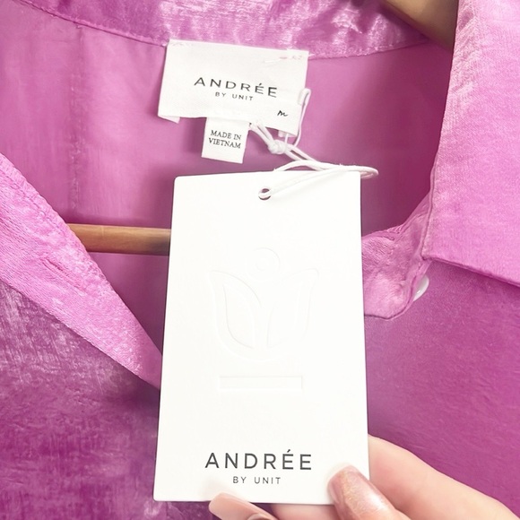 Andree By Unit 100% Polyester Shiny New Purple Cuffed Short Sleeve Blouse - Picture 10 of 10